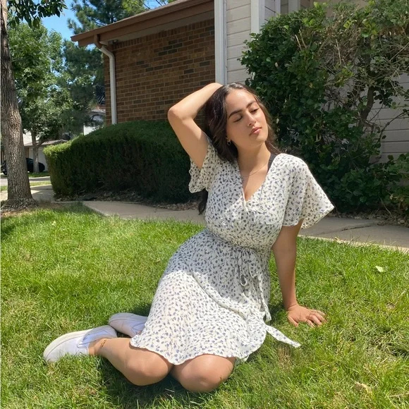 Sienna Sky | Dresses | Floral Blue And Cream Dress Size Xs | Poshmark